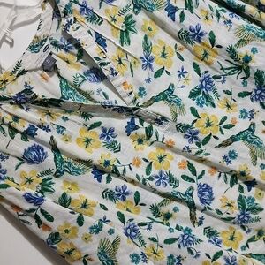 Old Navy XL Bird Floral Print V-neck LINEN Blend Top